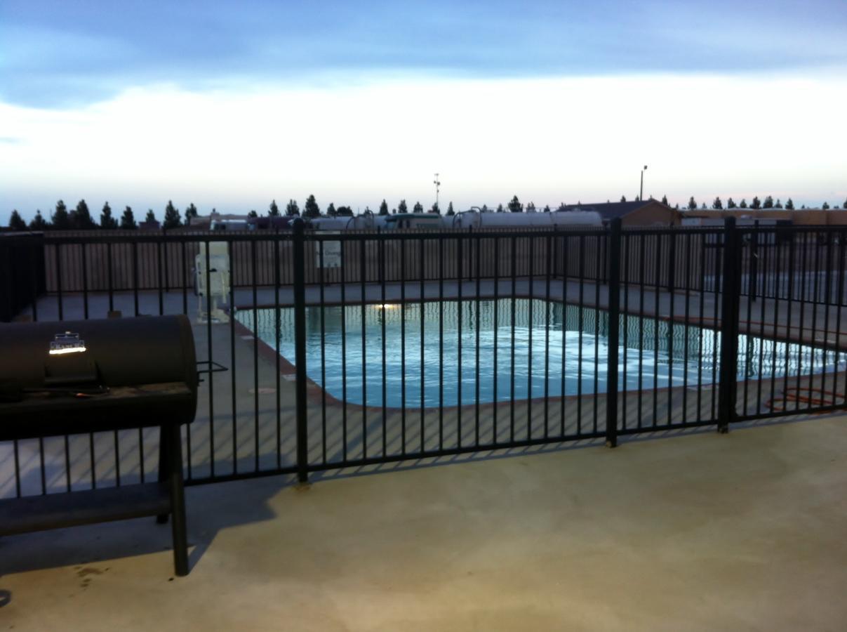Southern Inn And Suites Kermit Exterior photo